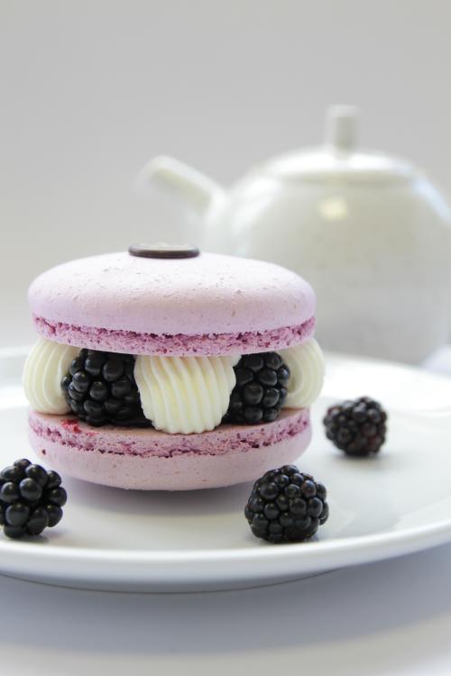 Blackberry Macaroon