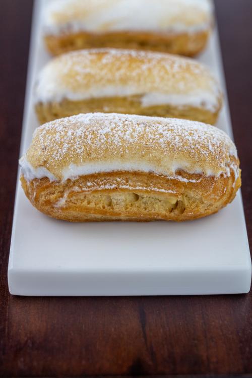 Mini Lemon Posset Éclair