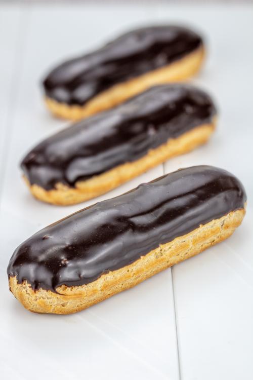 Classic Chocolate Éclair